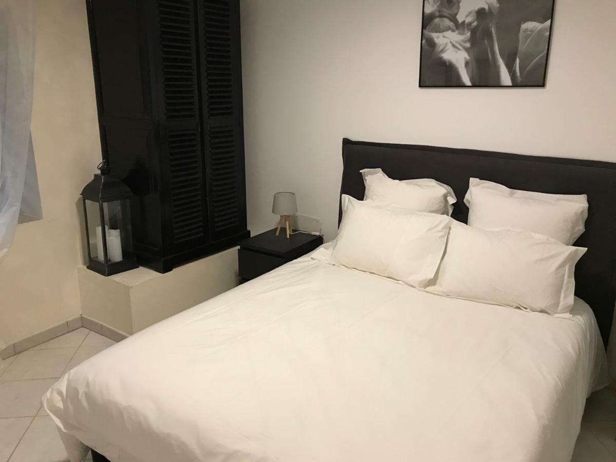 Appartements Nimes Bagian luar foto
